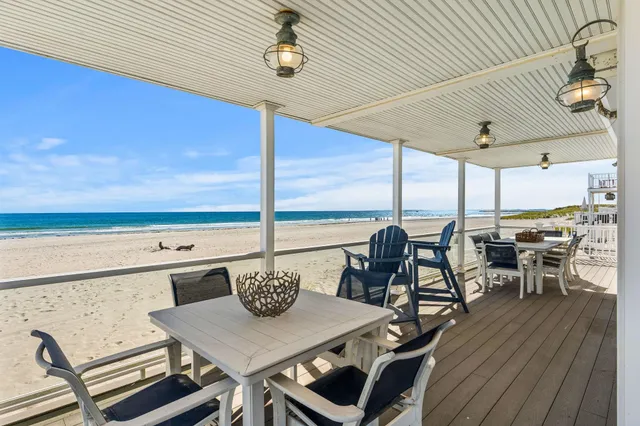 $1,759,000 | 10 Haverhill Avenue, Unit 1, Hampton, NH 03842