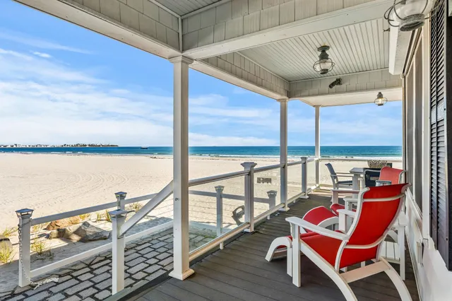 $1,759,000 | 10 Haverhill Avenue, Unit 1, Hampton, NH 03842