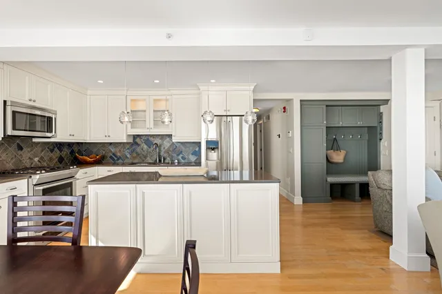 $1,759,000 | 10 Haverhill Avenue, Unit 1, Hampton, NH 03842