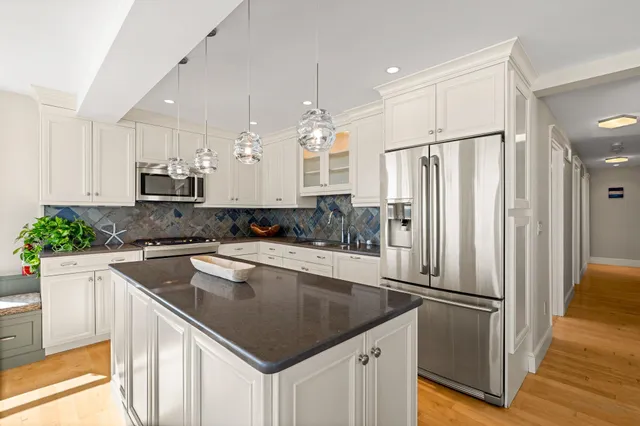 $1,759,000 | 10 Haverhill Avenue, Unit 1, Hampton, NH 03842