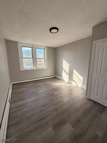 $1,950 | 134 East Jersey Street, Unit 4, Elizabeth Port, NJ 07206