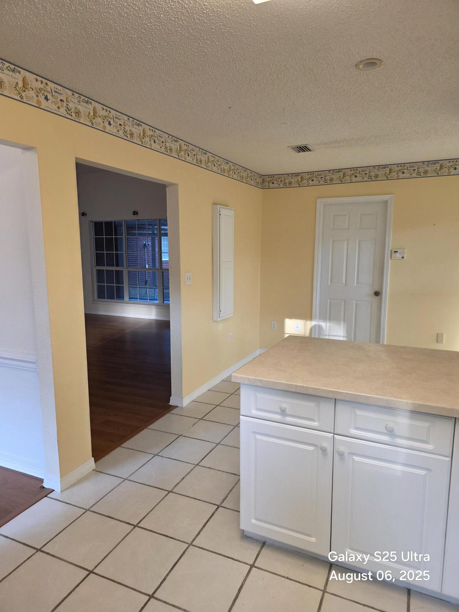 127 Mohawk Trail Crestview, FL 32536 - Photo 15 of 42 20250806_071214