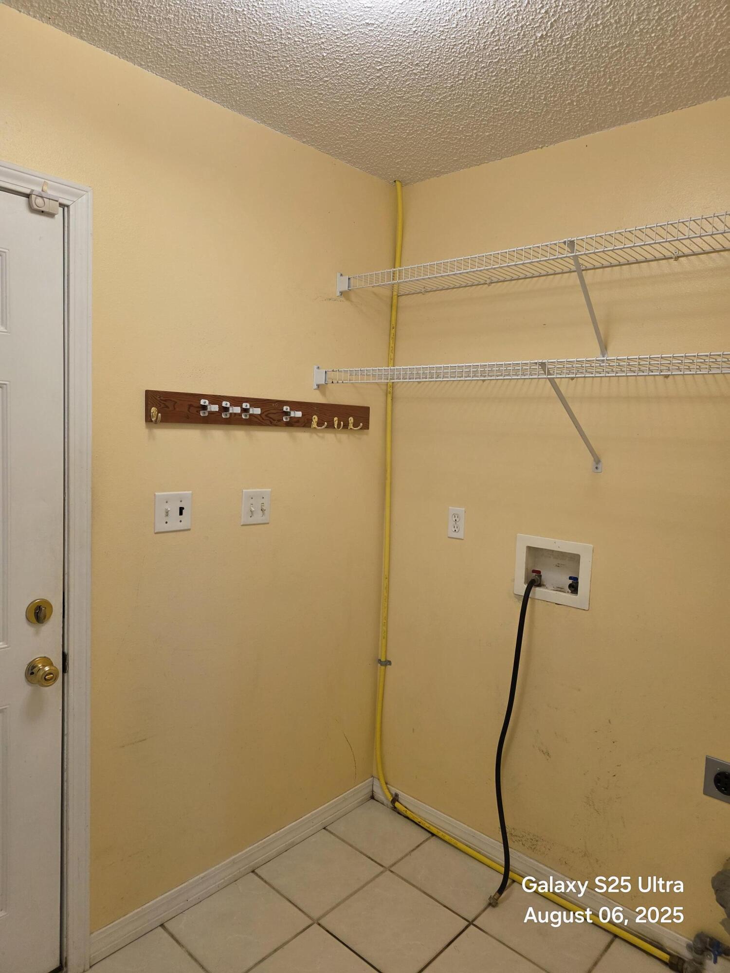 127 Mohawk Trail Crestview, FL 32536 - Photo 17 of 42 20250806_071232