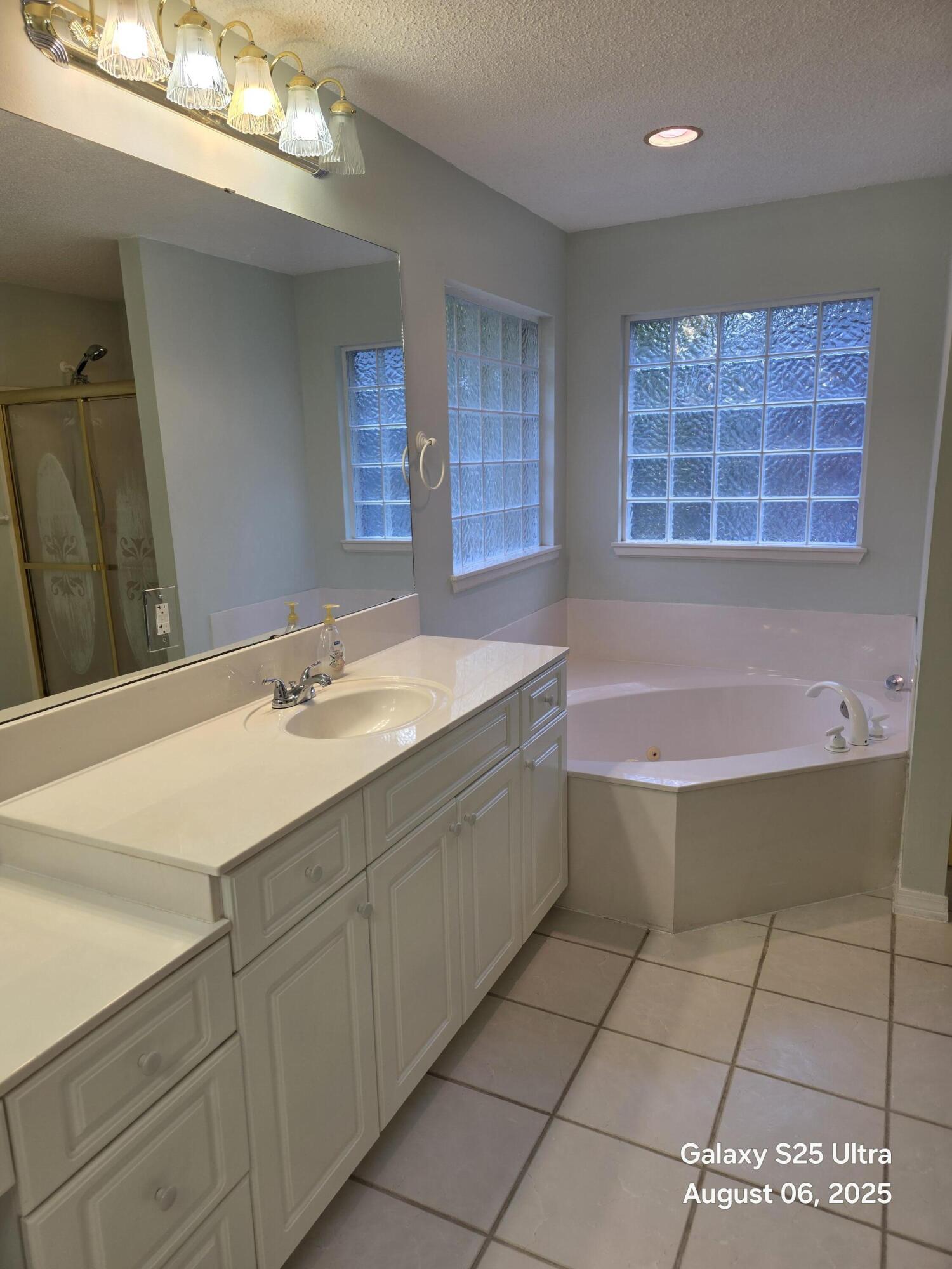 127 Mohawk Trail Crestview, FL 32536 - Photo 26 of 42 20250806_071642