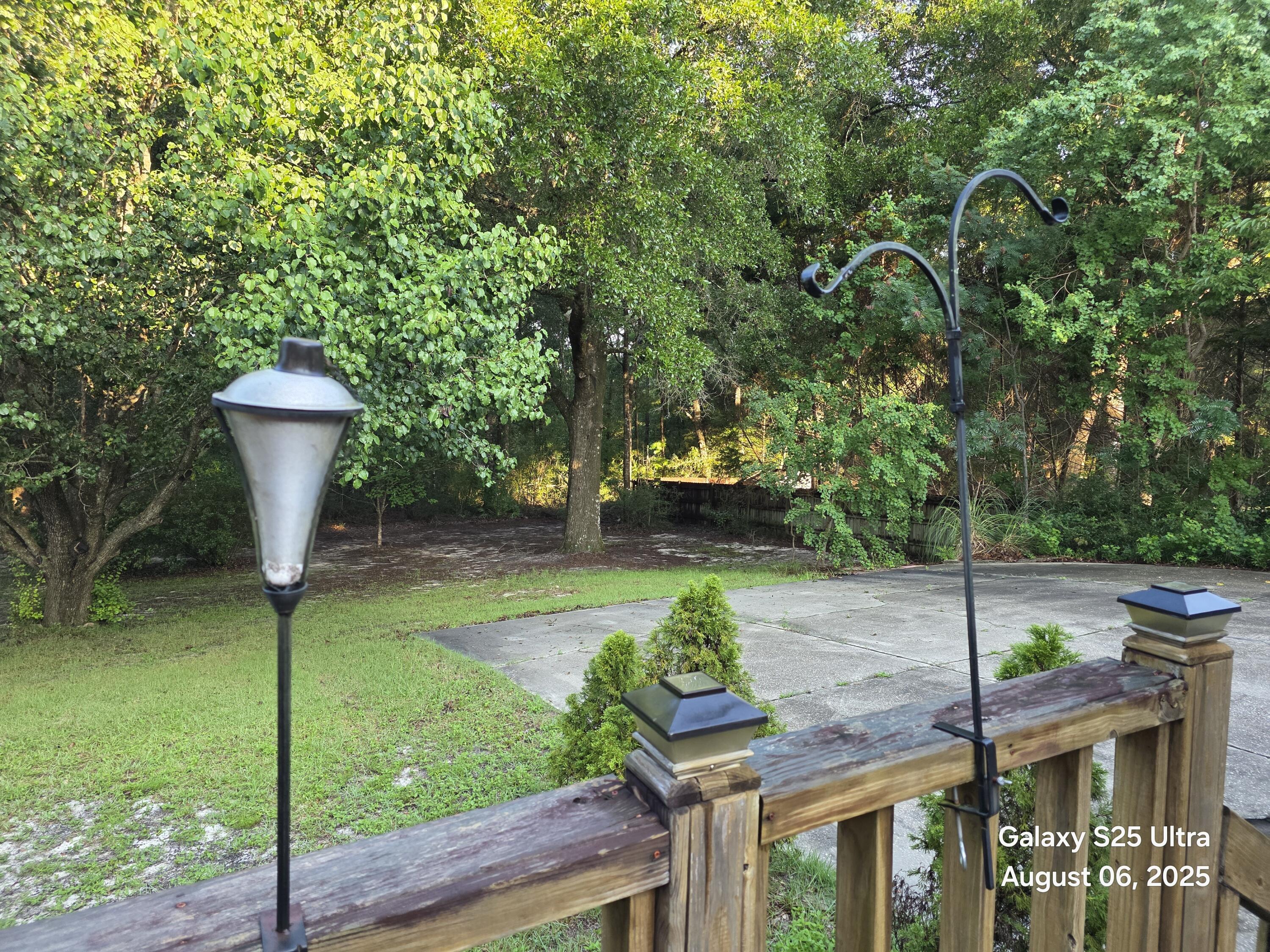 127 Mohawk Trail Crestview, FL 32536 - Photo 33 of 42 20250806_071429