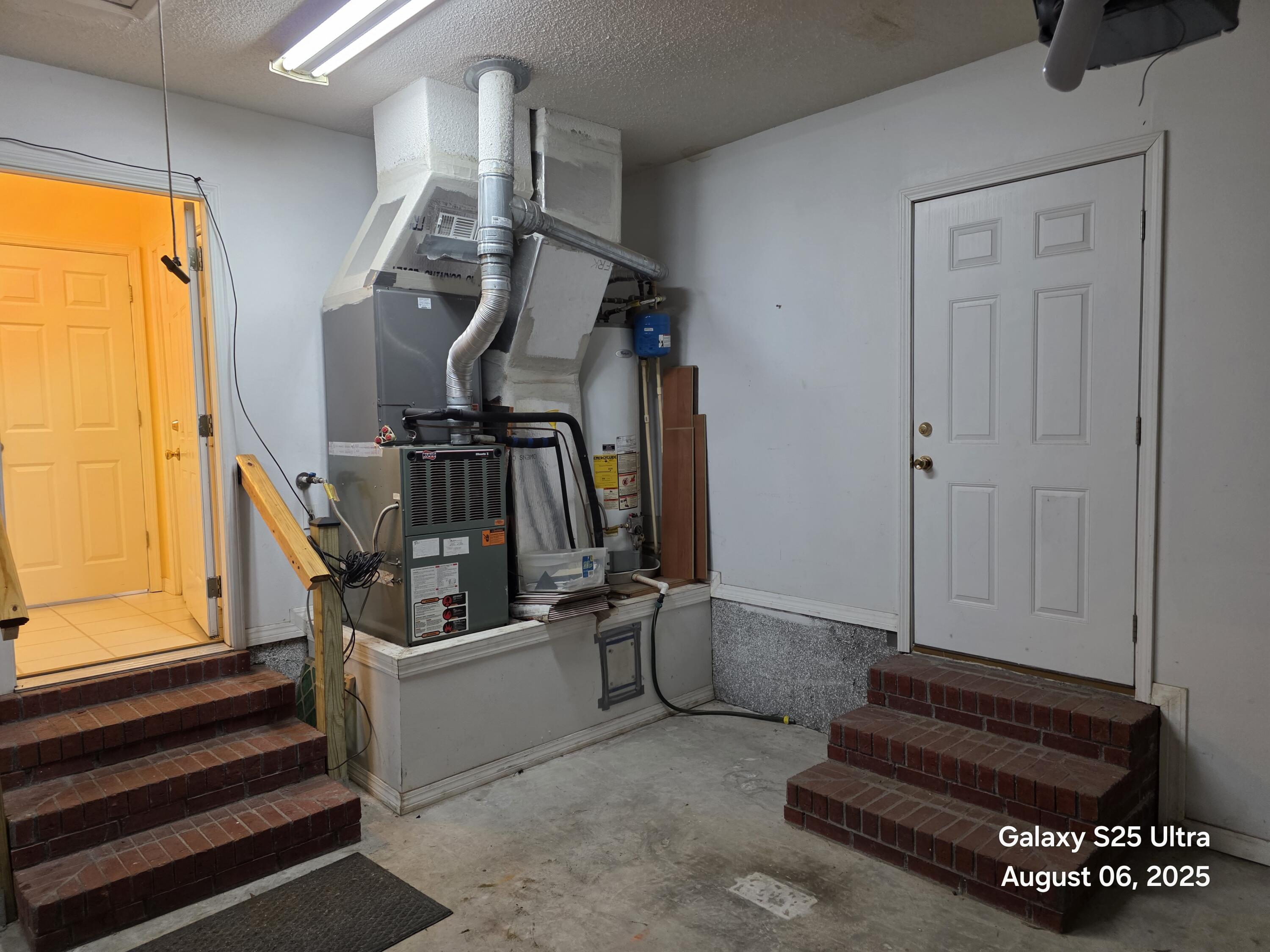 127 Mohawk Trail Crestview, FL 32536 - Photo 35 of 42 20250806_071316