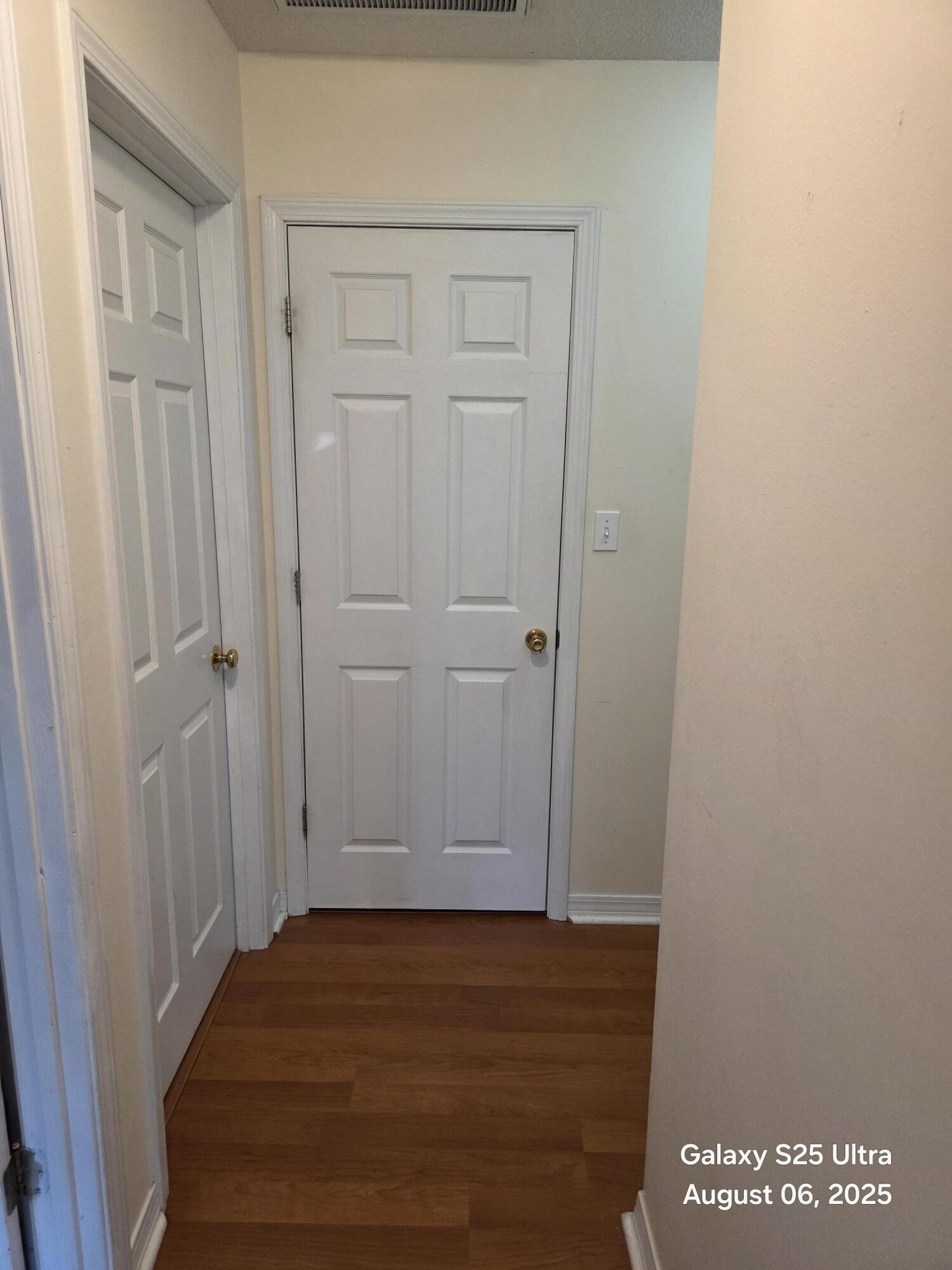 127 Mohawk Trail Crestview, FL 32536 - Photo 6 of 42 20250806_071015