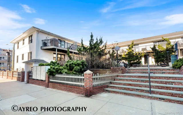 $2,650 | 65 West Broadway, Unit 1A, Long Beach, NY 11561