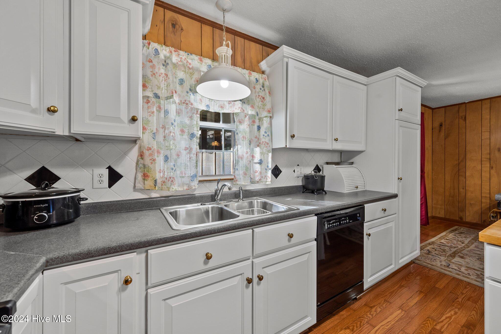 386 Batchelor Bay Road Wallace, NC 28466 - Photo 7 of 56 23-web-or-mls-_Z724410