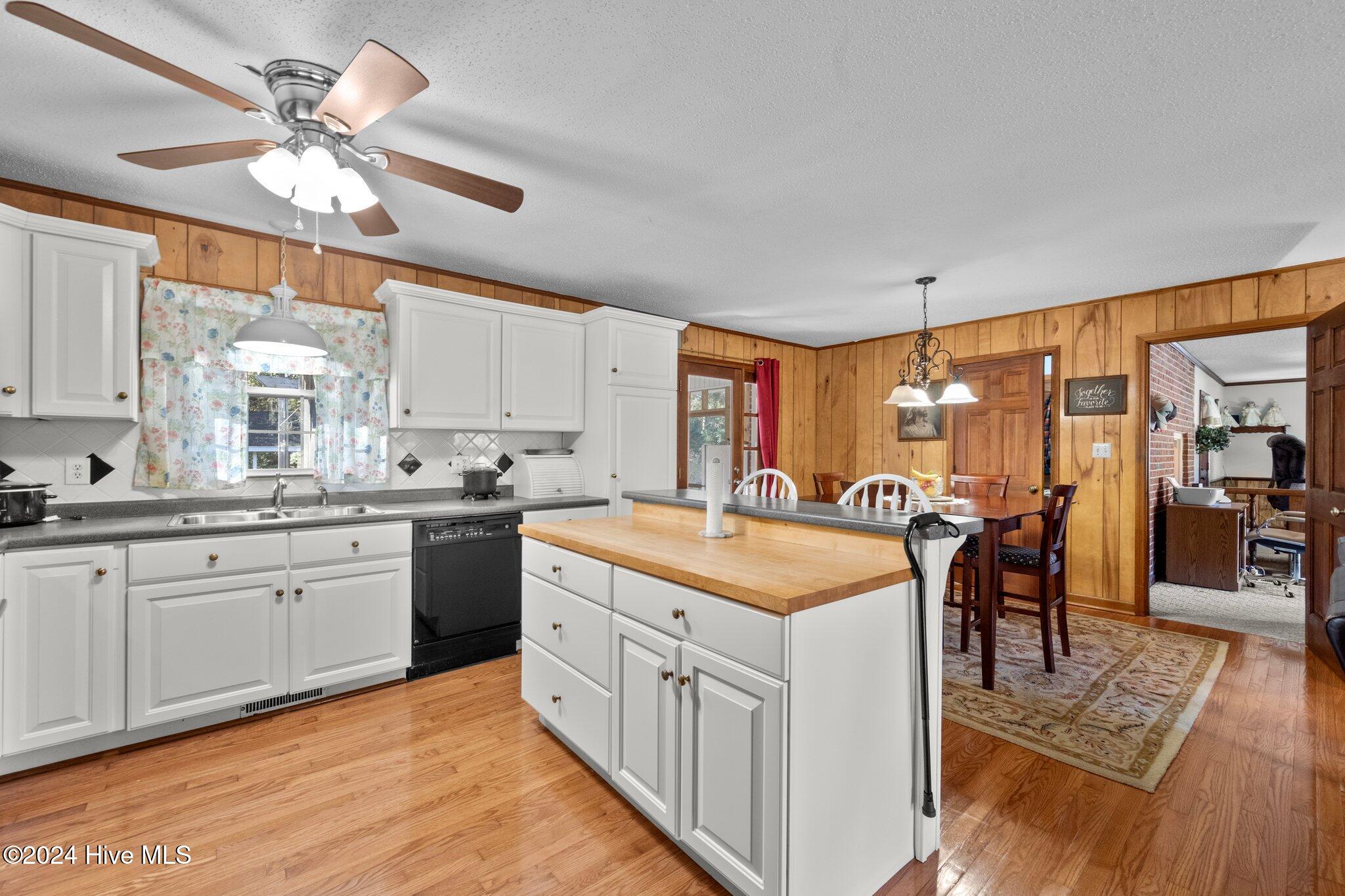 386 Batchelor Bay Road Wallace, NC 28466 - Photo 8 of 56 20-web-or-mls-_Z724389