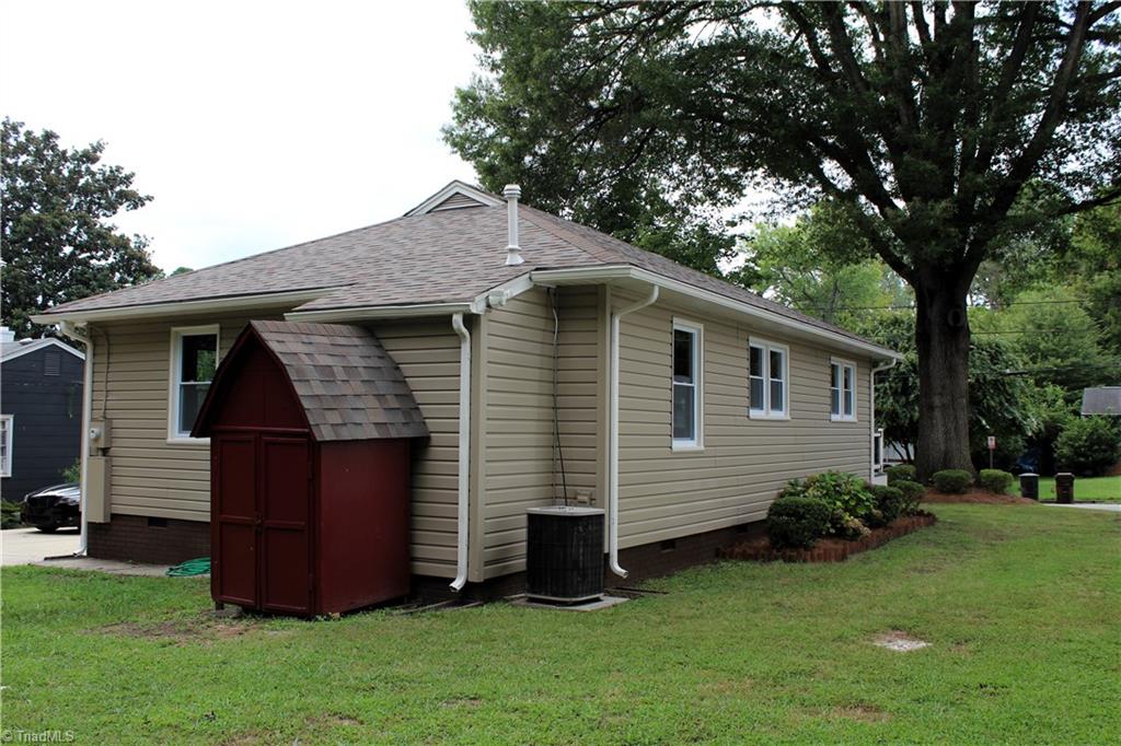 1124 Tabor Street High Point, NC 27262 - Photo 12 of 42 Gallery Image 12