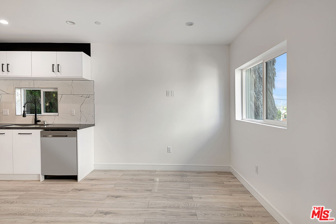 5464 Geer Street Los Angeles, CA 90016 - Photo 7 of 21