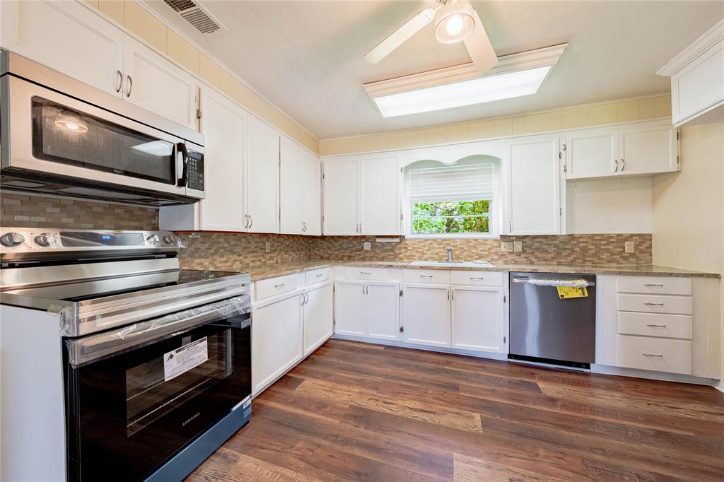 522 East Kempner Street Mabank, TX 75147 - Photo 4 of 15
