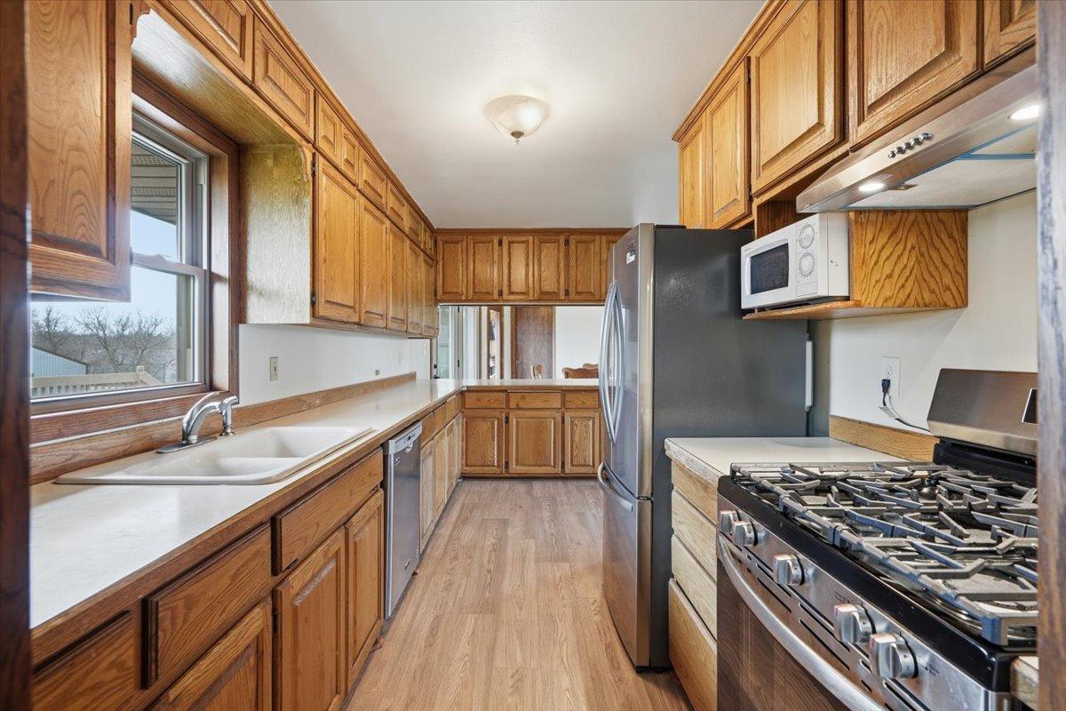 783 McCutcheon Road Hudson, WI 54016 - Photo 7 of 31