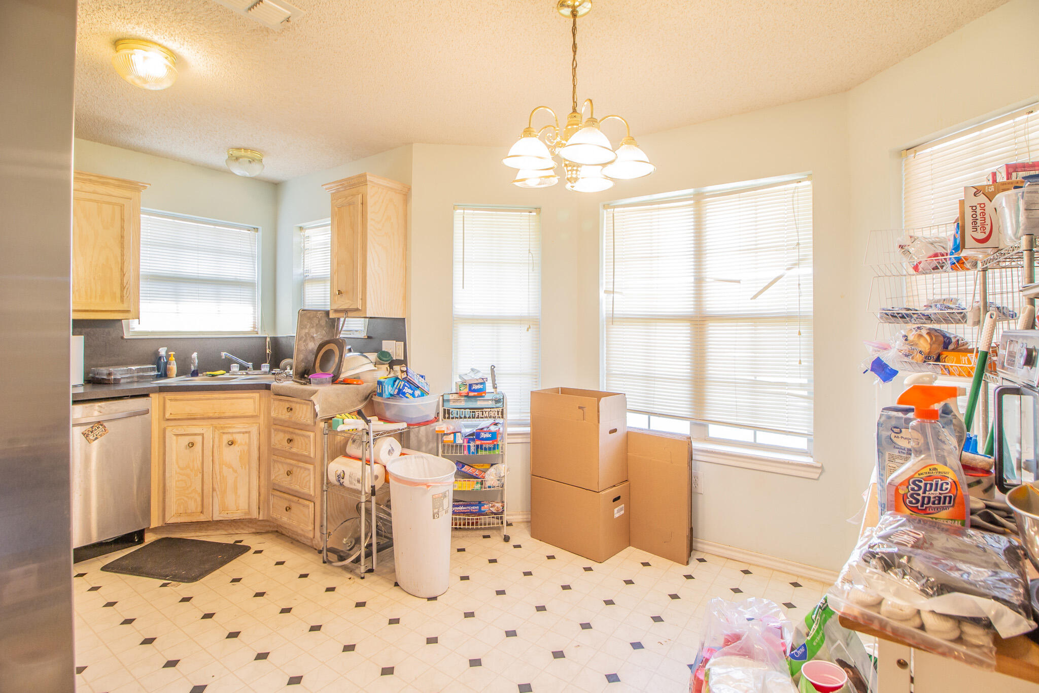 1107 77th Street Lubbock, TX 79423 - Photo 5 of 18 IMG_9533