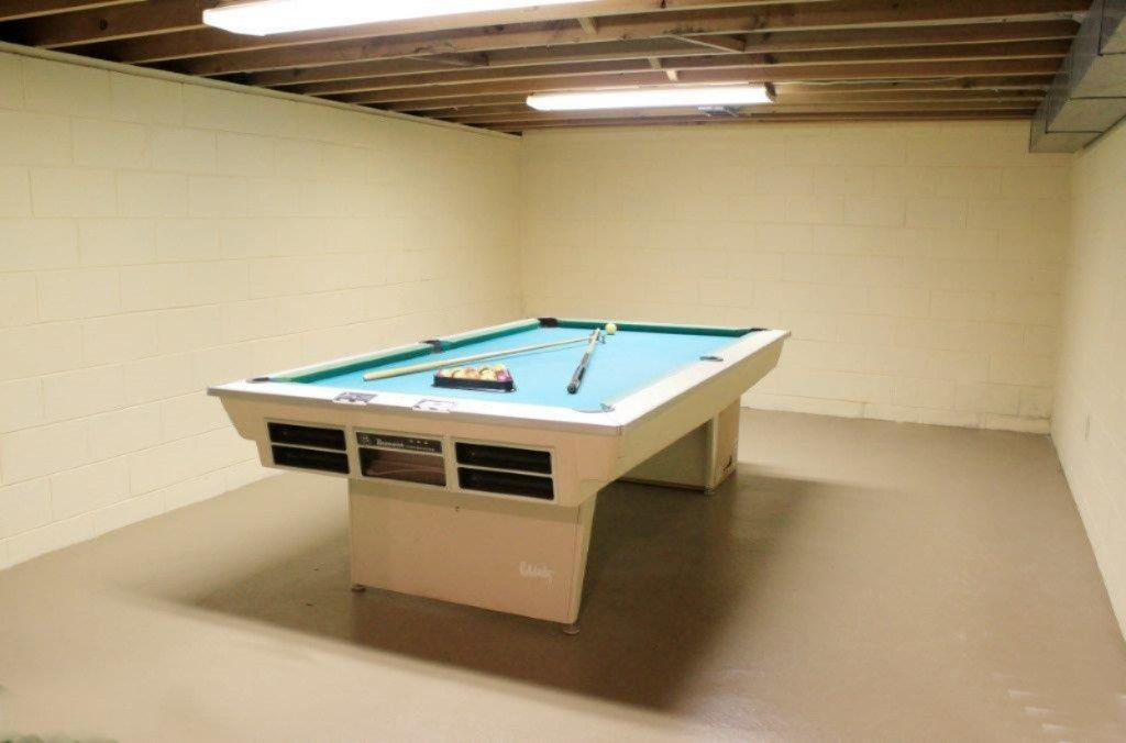 1481 Haverhill Road Muskegon, MI 49441 - Photo 17 of 21 Haverhill Pool Room