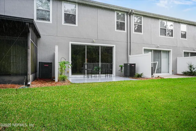 $270,000 | 5747 Parkstone Crossing Drive, Jacksonville, FL 32258