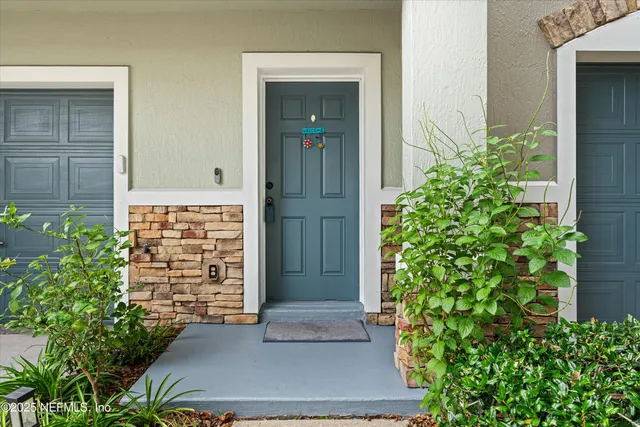 $270,000 | 5747 Parkstone Crossing Drive, Jacksonville, FL 32258