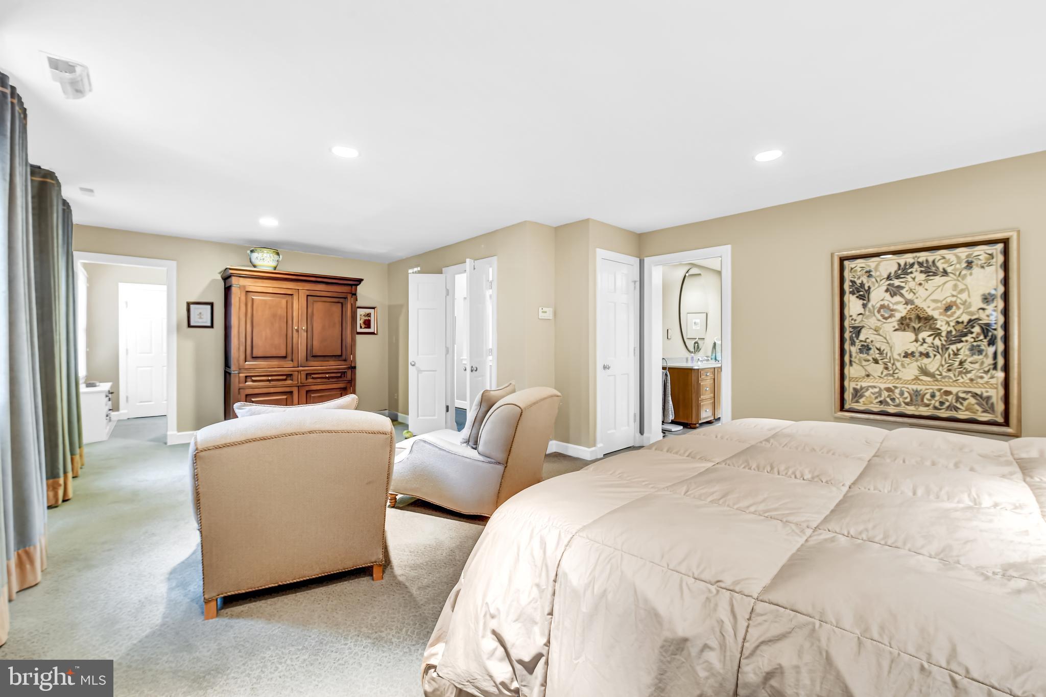515 Valley View Road Towson, MD 21286 - Photo 22 of 35 X-Large Master Bedroom