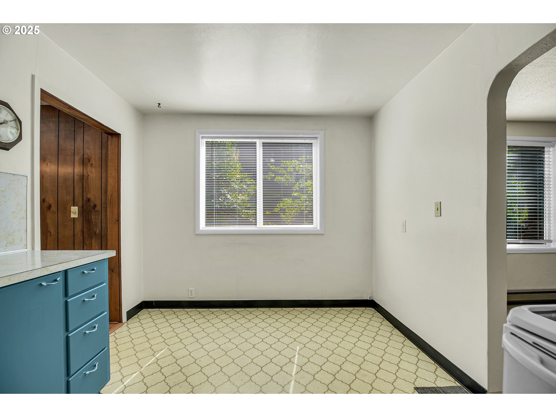 328 North 15th Avenue Cornelius, OR 97113 - Photo 10 of 48