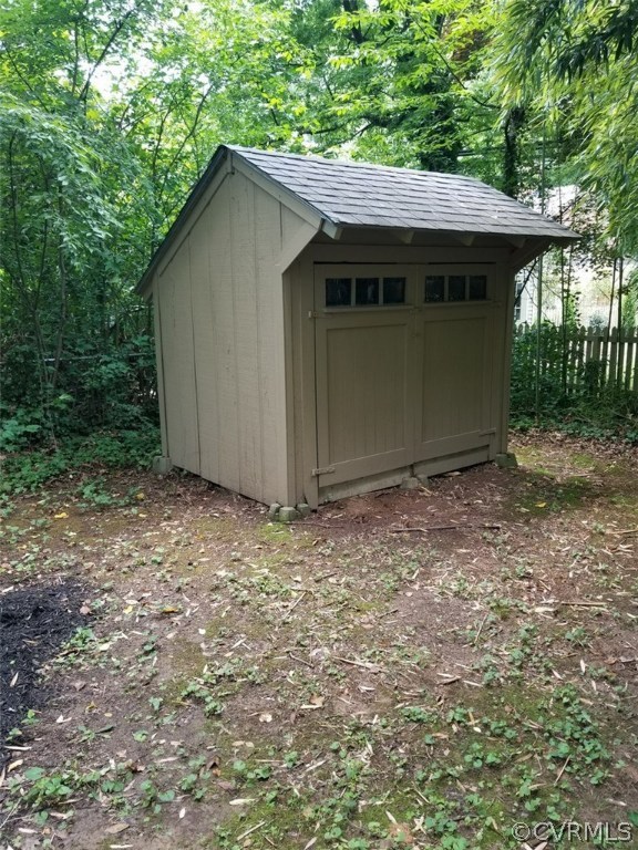 206 North Ridge Road Henrico, VA 23229 - Photo 27 of 30 a house with a outdoor space