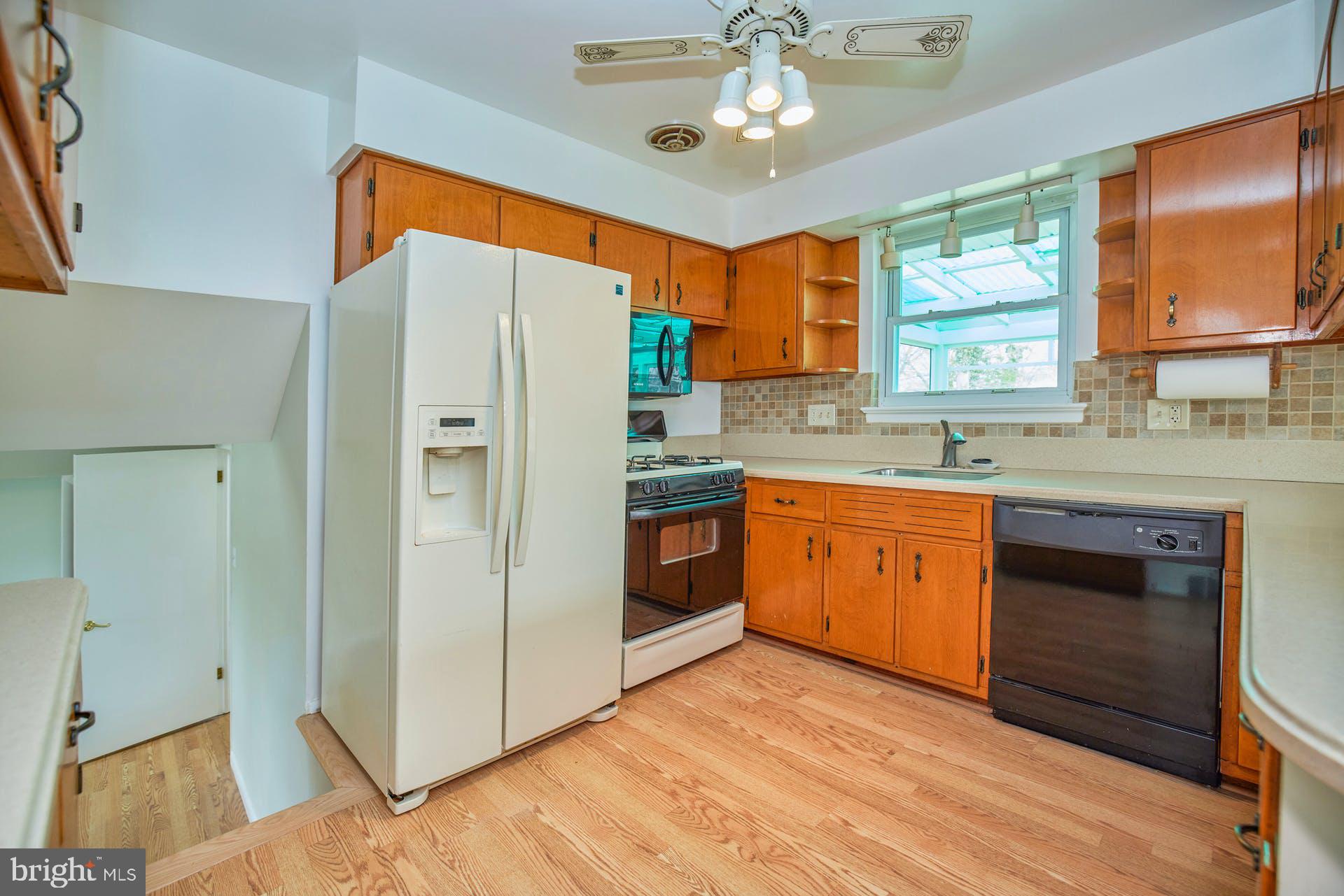 5401 Charlottesville Road Springfield, VA 22151 - Photo 14 of 34 Kitchen