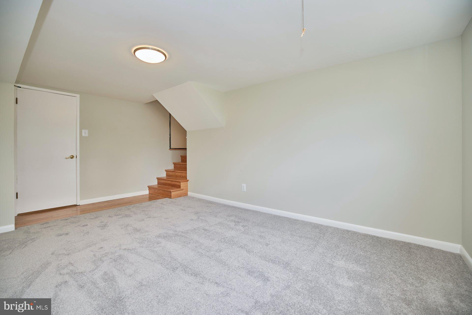 5401 Charlottesville Road Springfield, VA 22151 - Photo 22 of 34 Rec room