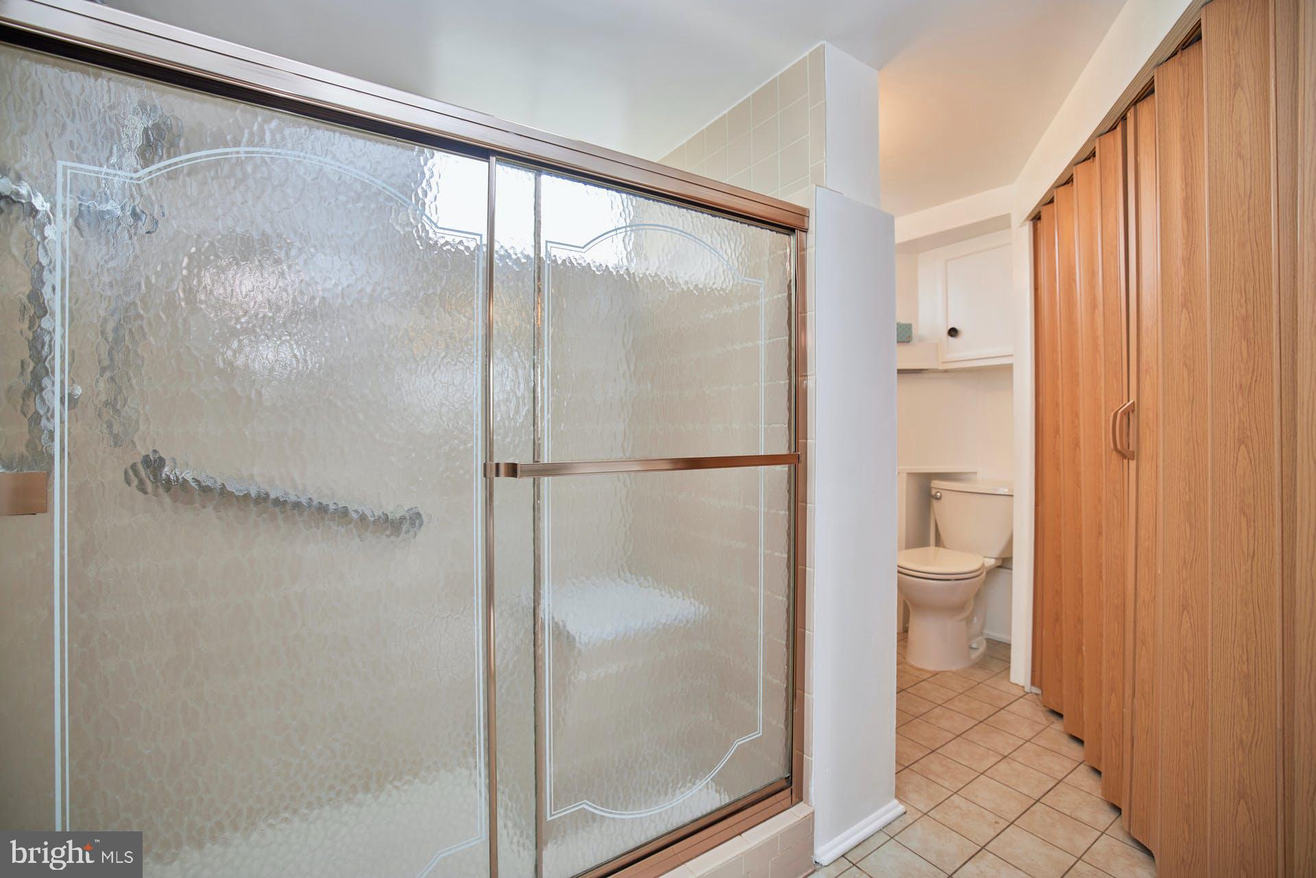 5401 Charlottesville Road Springfield, VA 22151 - Photo 23 of 34 Lower level full bath