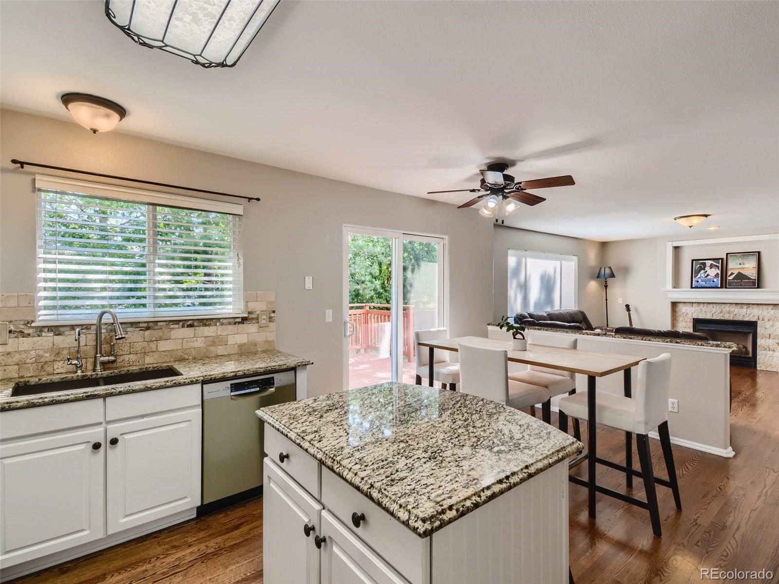9747 Moss Rose Circle Highlands Ranch, CO 80129 - Photo 5 of 27 Gallery Image 5