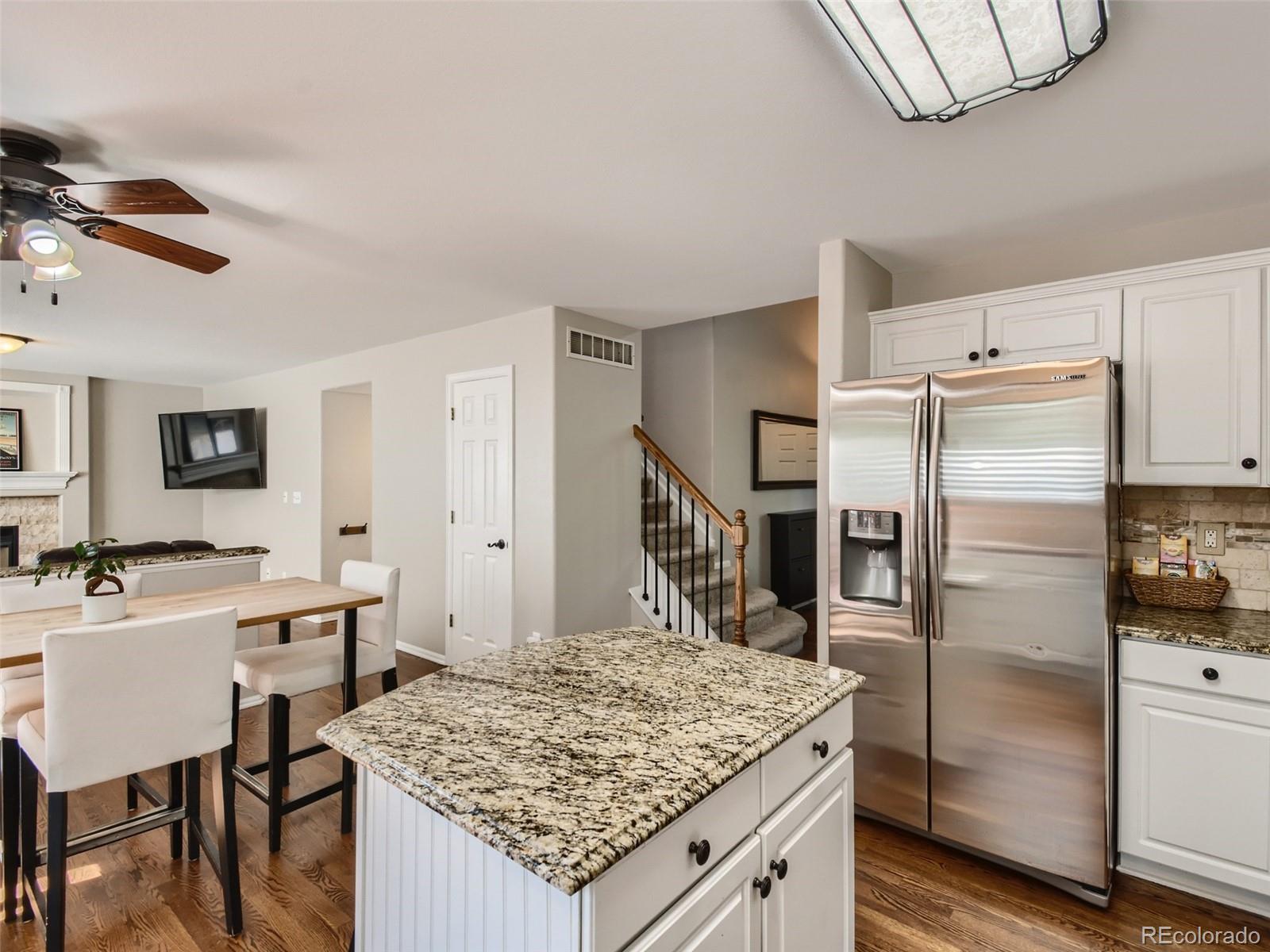 9747 Moss Rose Circle Highlands Ranch, CO 80129 - Photo 6 of 27 Gallery Image 6