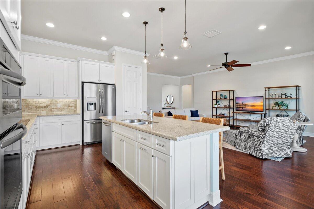 1358 Community Drive Jupiter, FL 33458 - Photo 14 of 40 18-LUX3433.jpg1