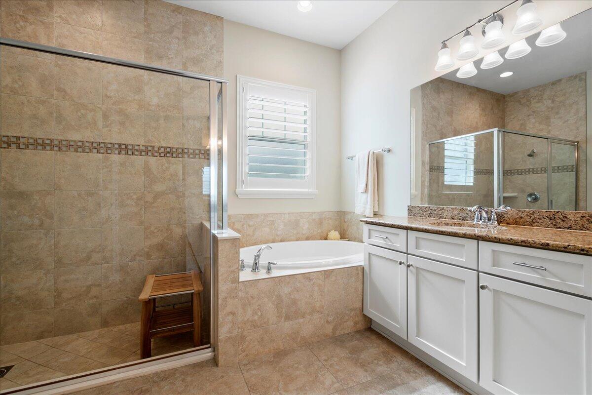 1358 Community Drive Jupiter, FL 33458 - Photo 24 of 40 30-LUX3533