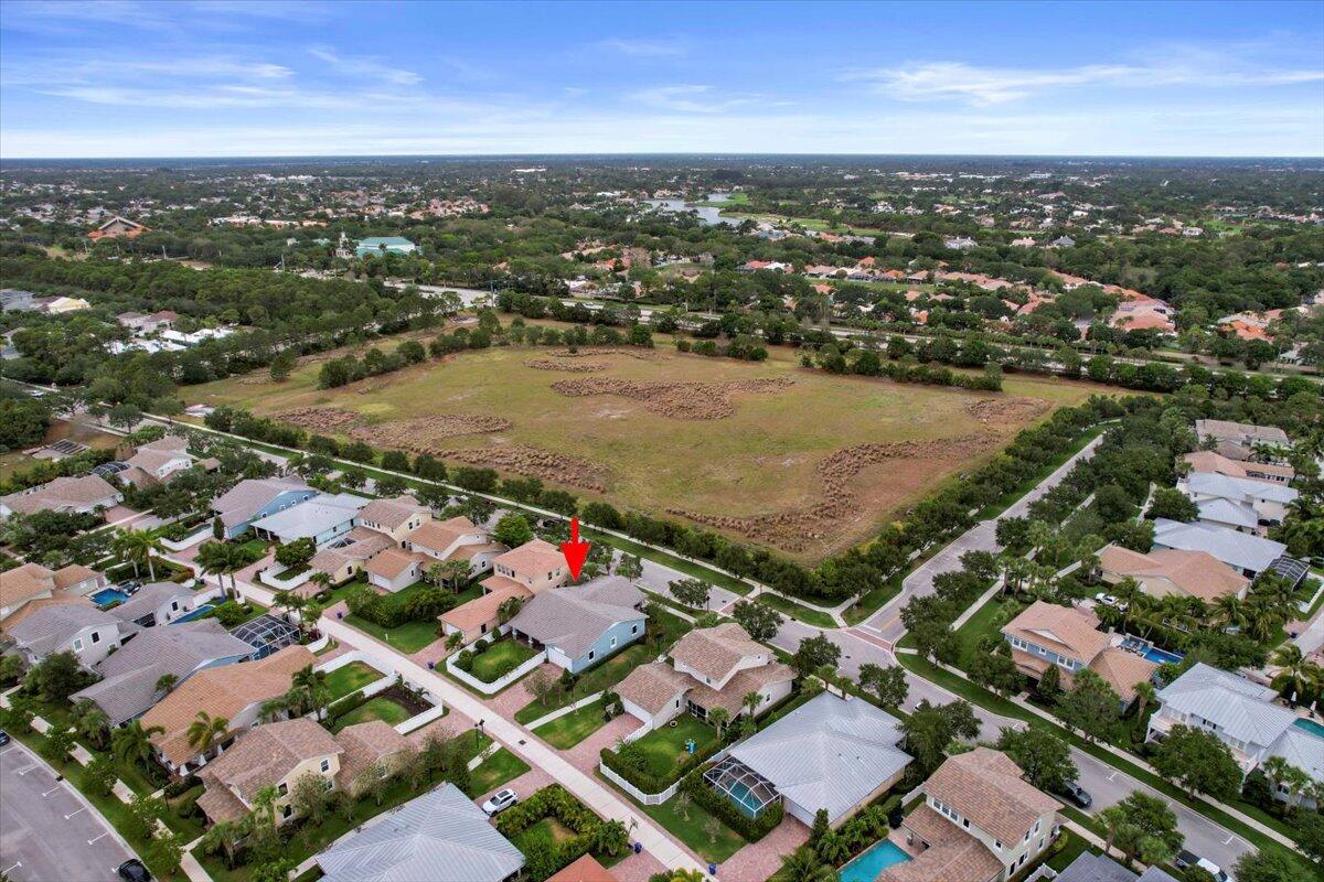 1358 Community Drive Jupiter, FL 33458 - Photo 29 of 40 37-DJI_0485 aw