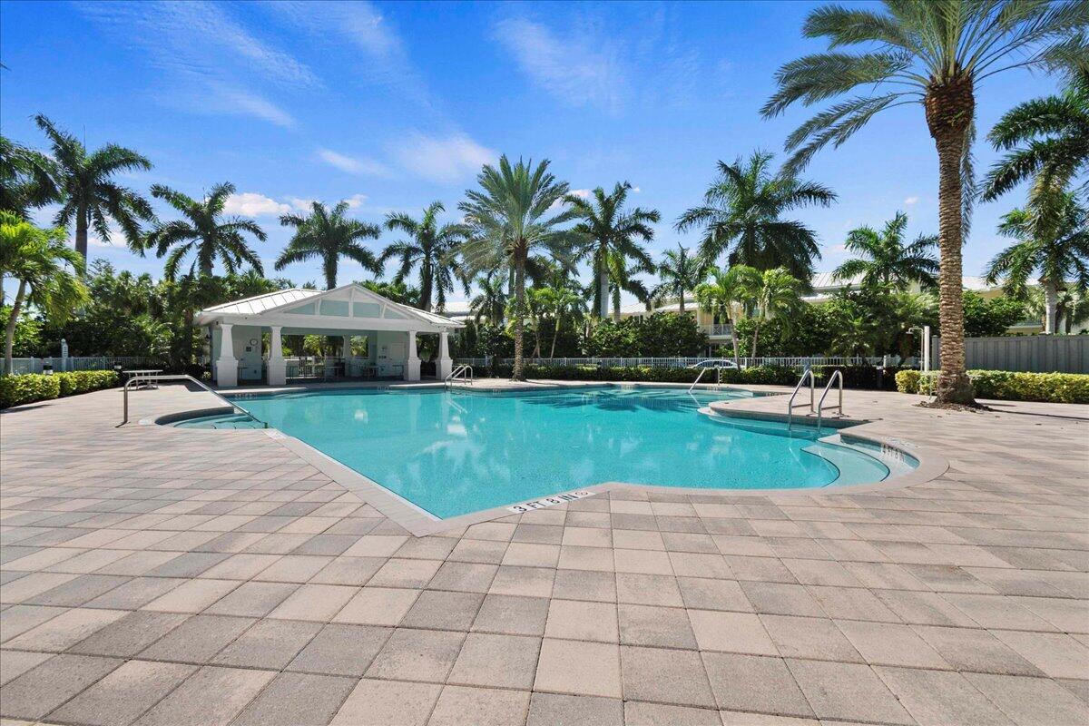 1358 Community Drive Jupiter, FL 33458 - Photo 35 of 40 1-LUX9264