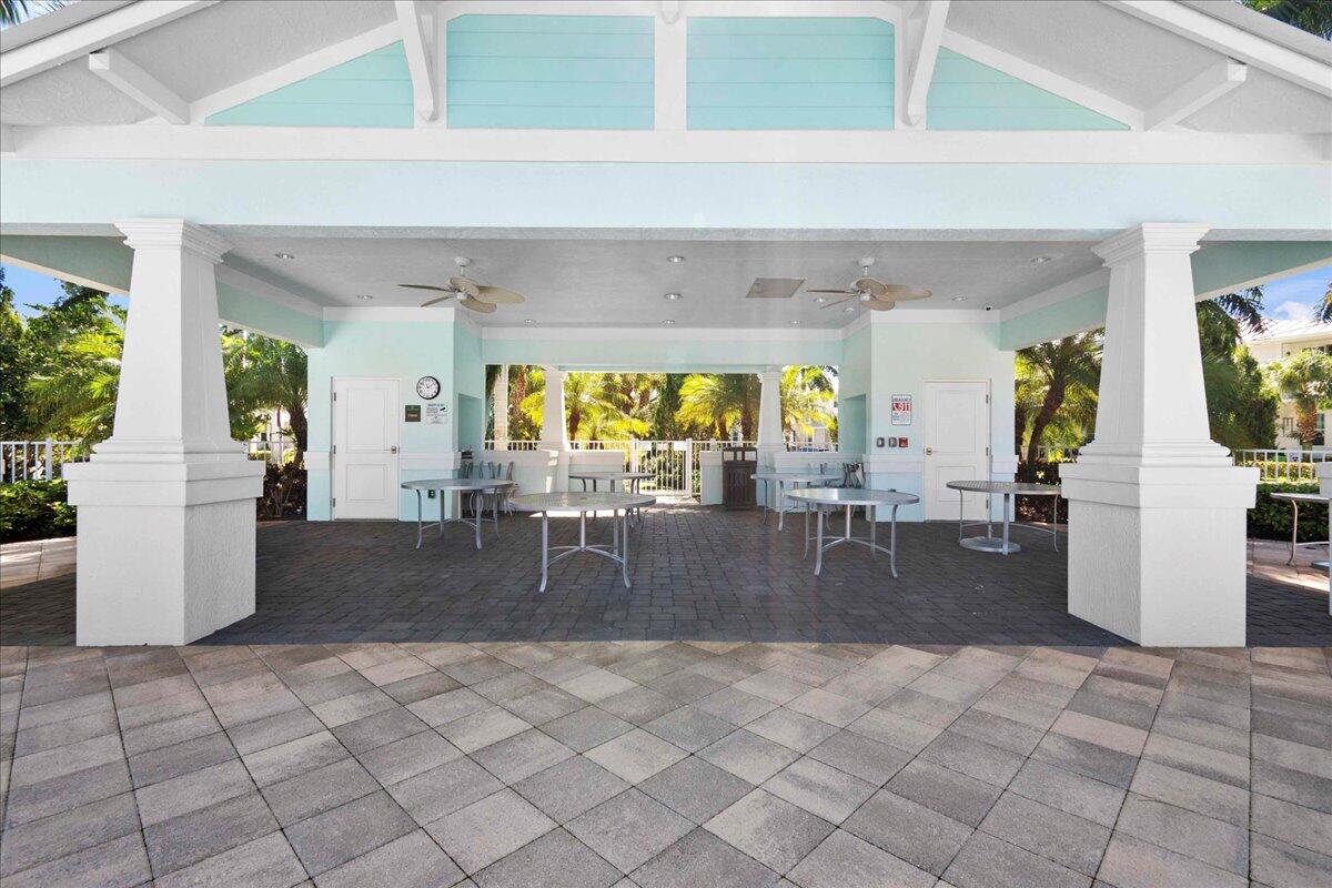 1358 Community Drive Jupiter, FL 33458 - Photo 37 of 40 3-LUX9284