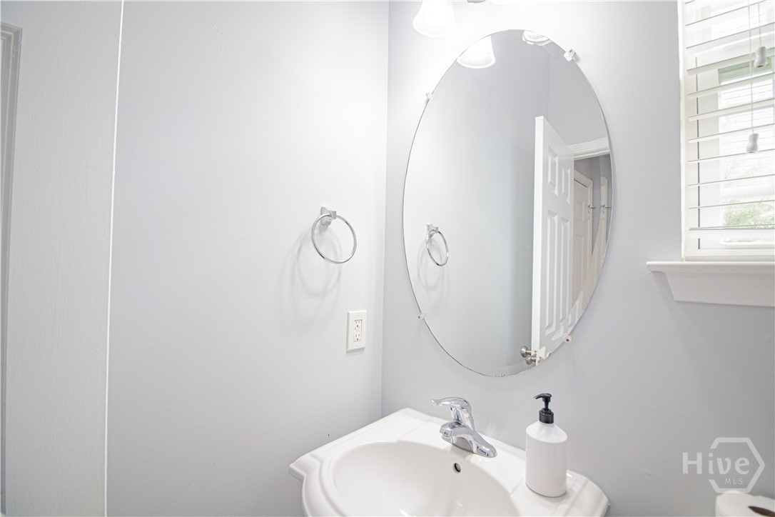 110 Spring Lakes Drive Savannah, GA 31407 - Photo 13 of 36 1/2 Bathroom Down