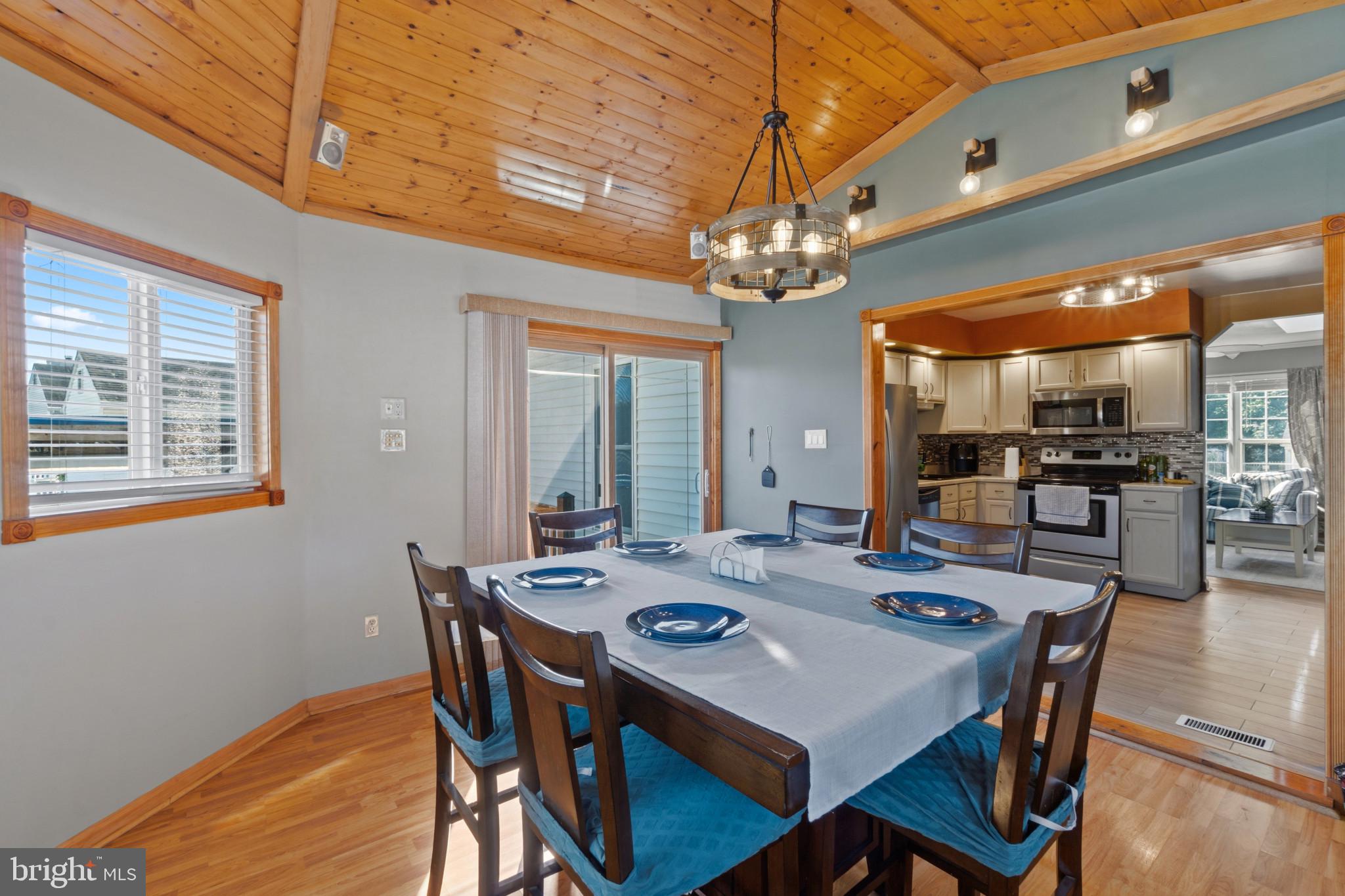 7113 Olivia Road Baltimore, MD 21220 - Photo 25 of 30 Dining room