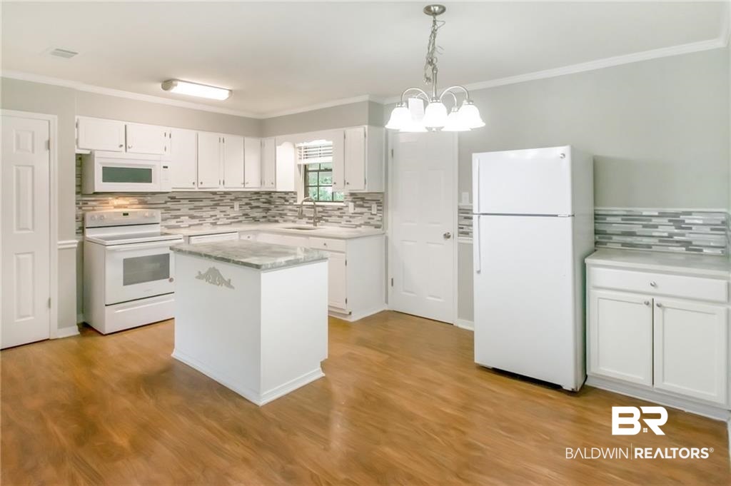 4369 Fathbrook Lane Mobile, AL 36693 - Photo 2 of 40