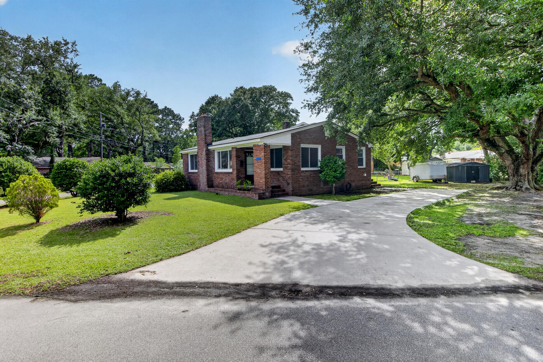 757 Longfellow Road Charleston, SC 29407 - Photo 2 of 30