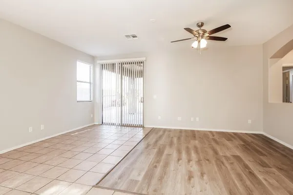 $2,340 | 8713 North 58th Lane, Glendale, AZ 85302