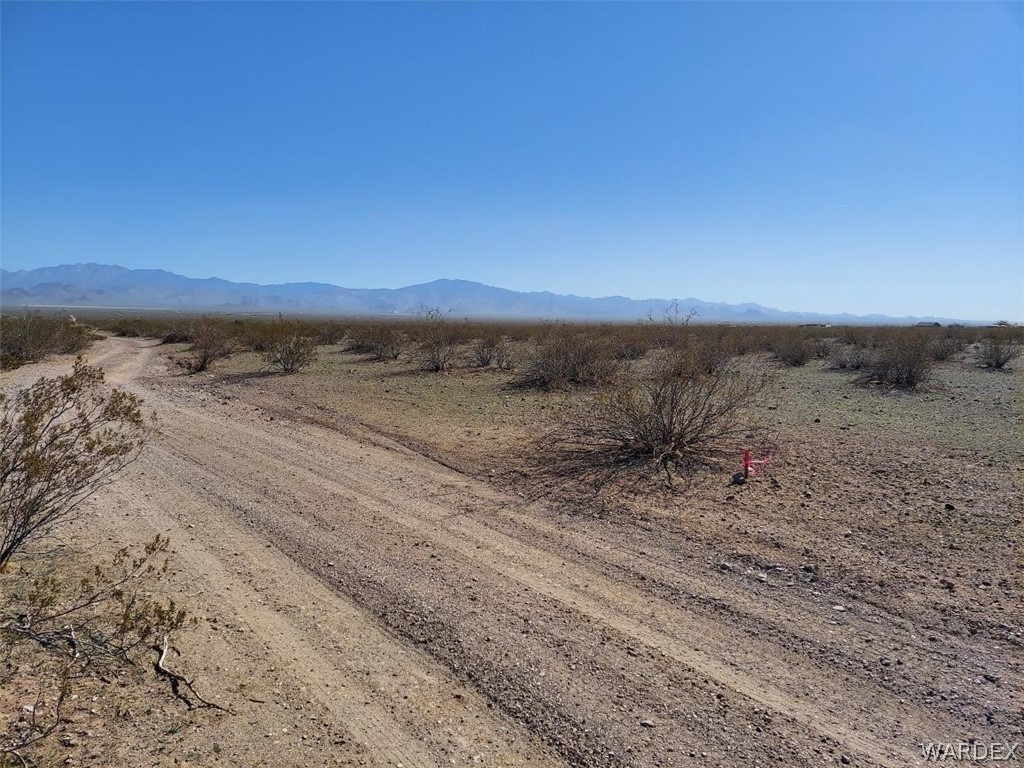 0 South Jasper Road Golden Valley, AZ 86413 - Photo 3 of 10 a view of beach and mountain