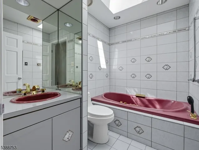 $730,000 | 35 Rieder Road, Edison, NJ 08817