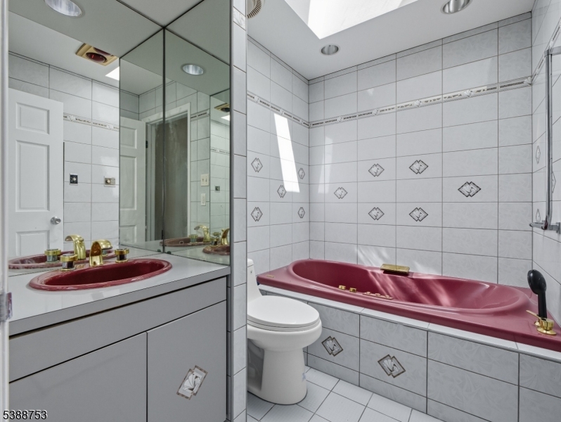 35 Rieder Road Edison, NJ 08817 - Photo 14 of 26