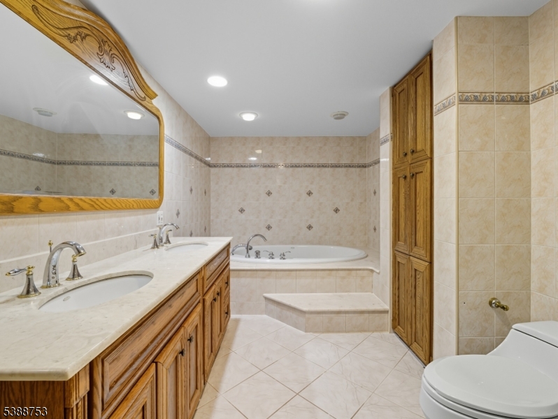 35 Rieder Road Edison, NJ 08817 - Photo 17 of 26