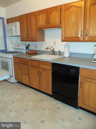 7114 Heathfield Road Baltimore, MD 21212 - Photo 19 of 30 Kitchen