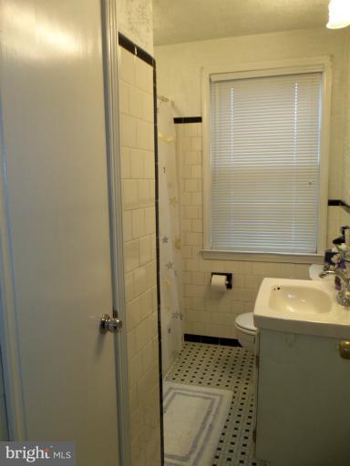 7114 Heathfield Road Baltimore, MD 21212 - Photo 25 of 30 Bath