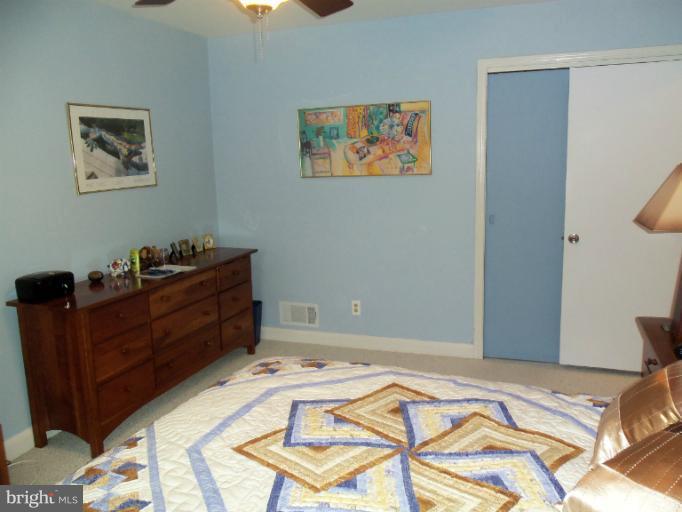 7114 Heathfield Road Baltimore, MD 21212 - Photo 4 of 30 Bedroom