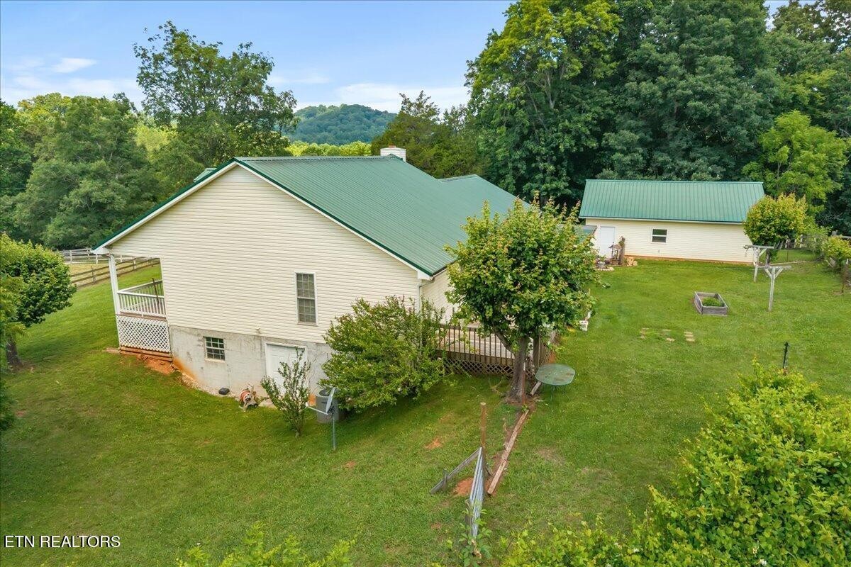 982 Wilson Station Road Madisonville, TN 37354 - Photo 33 of 46