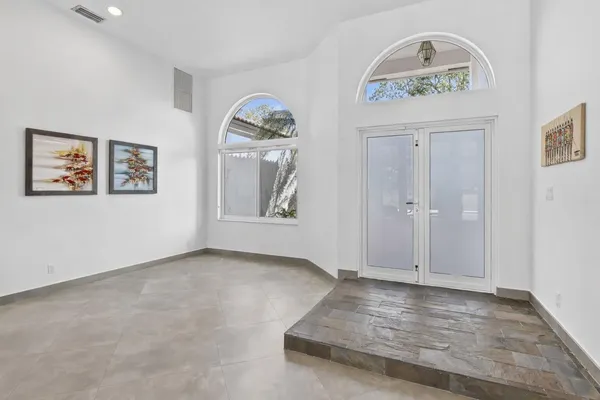 a picture of a room