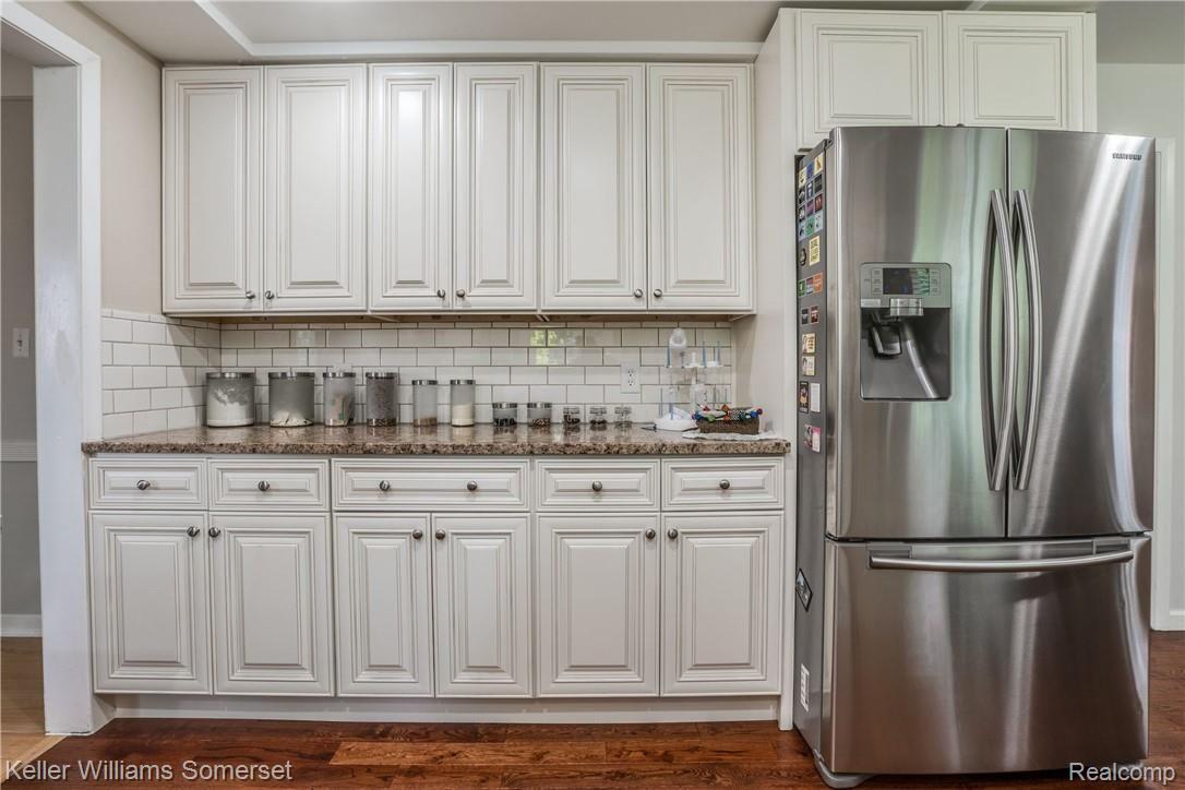 541 South Rosedale Court Grosse Pointe, MI 48236 - Photo 20 of 46 Interiors (13 of 41).jpg